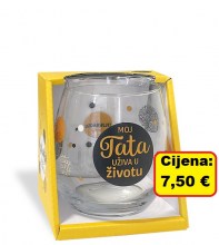 Staklena čaša s prigodnim natpisom : Moj tata uživa...